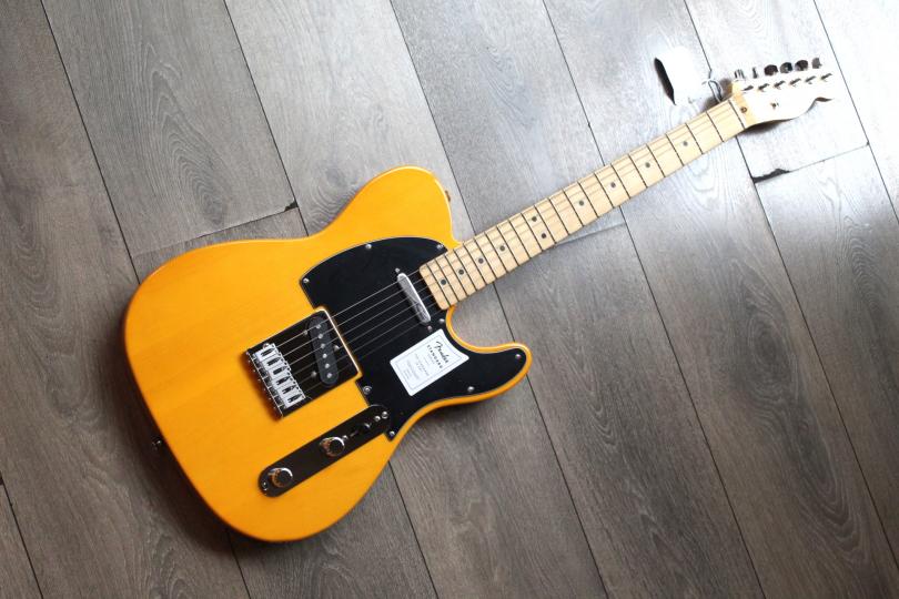 FENDER "Telecaster Standard Butterscotch Blonde" 3, 42 KG