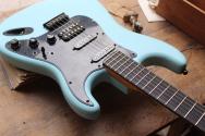 FENDER Limited Edition Player Advanced Stratocaster HSS HT, Ebony Fingerboard, Daphne Blue, GIGBAG