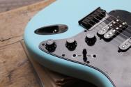 FENDER Limited Edition Player Advanced Stratocaster HSS HT, Ebony Fingerboard, Daphne Blue, GIGBAG