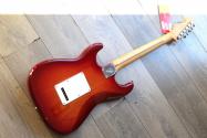 FENDER "Player II Stratocaster, Maple Fingerboard, Aged Cherry Burst" 3, 34 KG