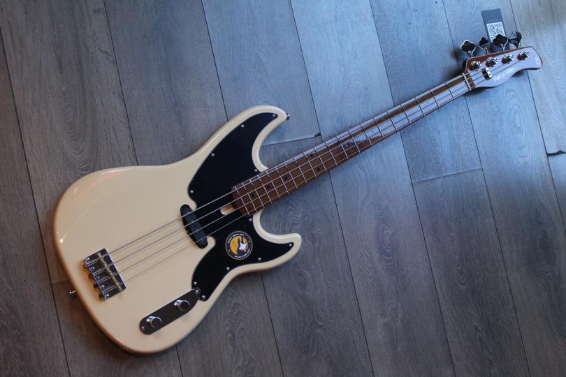 SIRE Marcus Miller D5 Alder Vintage White, 4, 19 KG