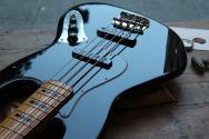 SQUIER Classic Vibe '70s Jazz Bass Black