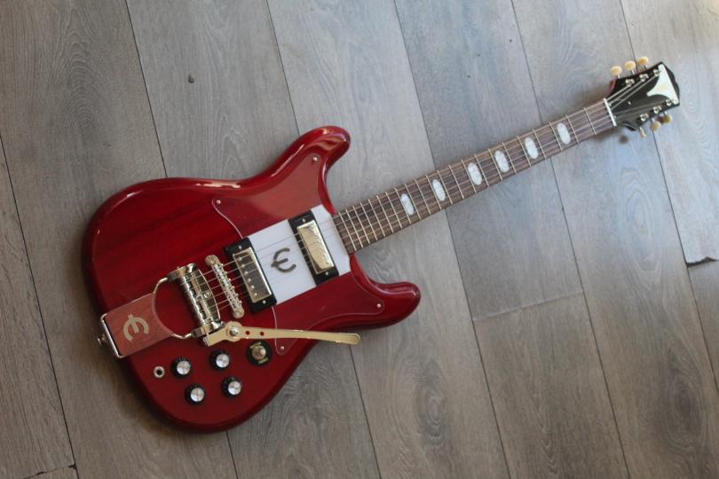 EPIPHONE Crestwood Custom Cherry, Cherry 3, 17 KG