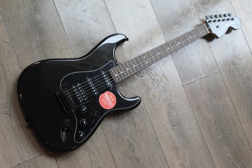 SQUIER Limited Edition Affinity Series Stratocaster HSS, Metallic Black Model
