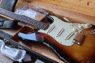 FENDER Custom Shop Limited 1964 L-Series Stratocaster Heavy Relic, 3A Rosewood Fingerboard, 3 Tone Sunburst.HARDCASE, 3, 62 KG