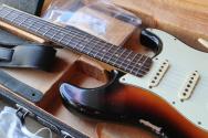 FENDER Custom Shop Limited 1964 L-Series Stratocaster Heavy Relic, 3A Rosewood Fingerboard, 3 Tone Sunburst.HARDCASE, 3, 62 KG