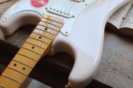 SQUIER Limited Classic Vibe '50s Stratocaster White Blonde with Gold Harware, 3, 27 KG