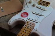 SQUIER Limited Classic Vibe '50s Stratocaster White Blonde with Gold Harware, 3, 27 KG