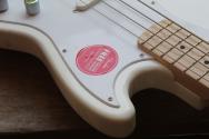 SQUIER Sonic Bronco Bass, Artic White, 3, 40 KG