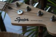 SQUIER Sonic Bronco Bass, Artic White, 3, 40 KG