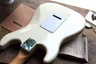 FENDER Standard Stratocaster, Olympic White 3, 82 KG