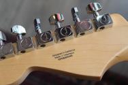 FENDER Standard Stratocaster, Olympic White 3, 82 KG