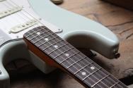 FENDER American Vintage II 1965 Stratocaster, Round-Lam Rosewood Fingerboard, Sonic Blue, HARDCASE, 3, 69 KG