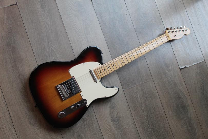 Fender American Standard Telecaster, Maple Fingerboard, 3-Color Sunburst, HARDCASE, 3, 84 KG