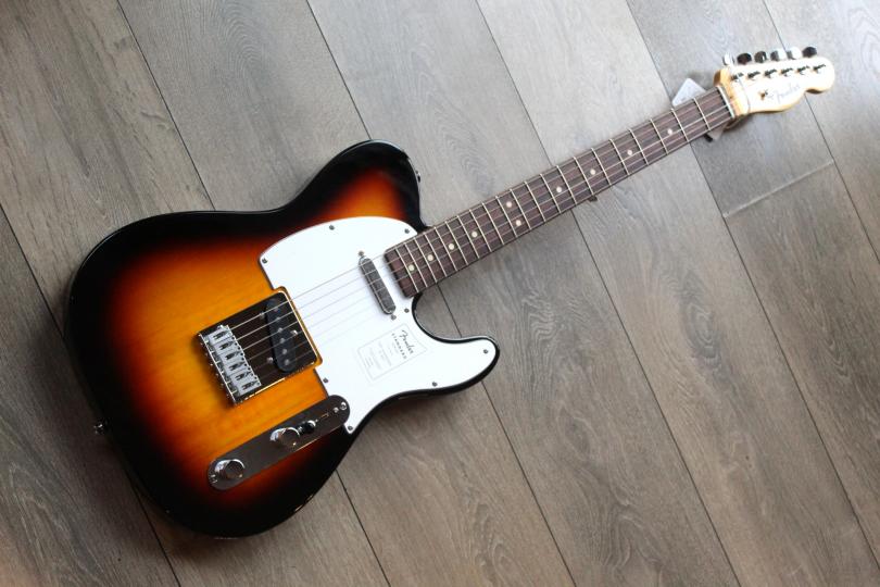 FENDER Standard Telecaster , Laurel, 3 Tone Sunburst, 3, 49 KG