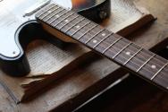 FENDER Standard Telecaster , Laurel, 3 Tone Sunburst, 3, 49 KG