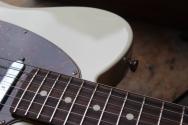 FENDER American Professional II Telecaster with Rosewood Fretboard, Olympic White, HARDCASE, 3, 81 KG