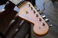 FENDER American Vintage II '61 Stratocaster, Fiesta Red HARDCASE, 3, 58 KG
