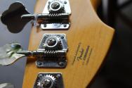SQUIER Classic Vibe '70s Precision Bass Walnut , 3, 86 KG