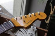 FENDER American Vintage II 1961 Stratocaster, 3-Color Sunburst, Slab Rosewood, 3, 8 KG
