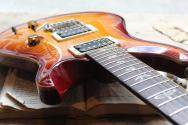 PRS Custom 24 Quilt 10 Original of year 2011 with her papers and hardcase, 3, 4 KG