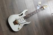 IBANEZ JEM7V White (F0713097) with her papers and original Hardcase, 3, 59 KG