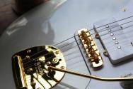 FENDER Limited Made in Japan Traditional 2025 Collection, 60s Jazzmaster®, Rosewood Fingerboard, White Pearl, GIGBAG, 3, 41 KG FENDER Limited Made in Japan Traditional 2025 Collection, 60s Jazzmaster®, Rosewood Fingerboard, White Pearl, GIGBAG, 3, 41 KG