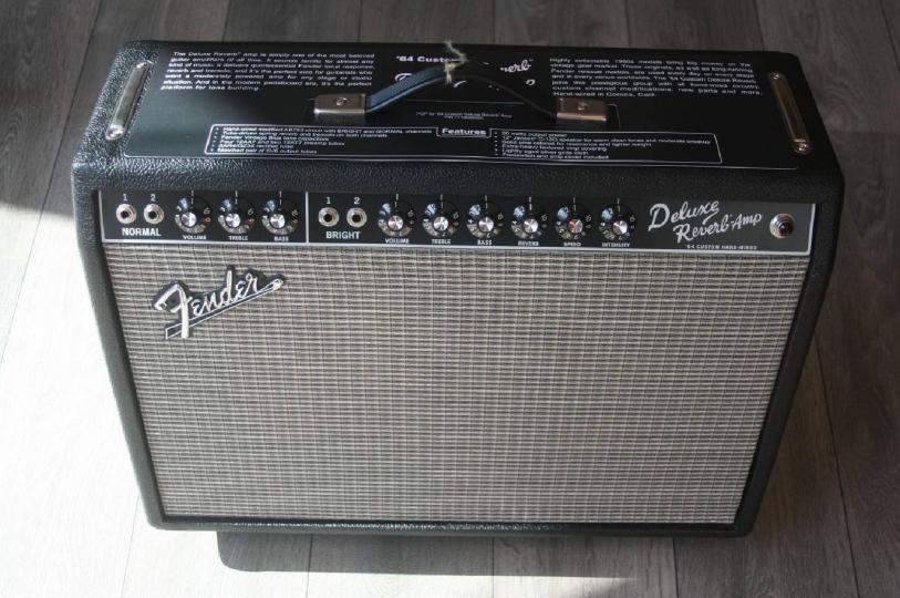 FENDER 64 Deluxe Reverb Handwire Amp Custom