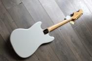 FENDER Limited Made in Japan Traditional 2025 Collection, 60s Mustang®, Rosewood Fingerboard, White Pearl, GIGBAG, 3, 30 KG