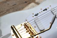 FENDER Limited Made in Japan Traditional 2025 Collection, 60s Mustang®, Rosewood Fingerboard, White Pearl, GIGBAG, 3, 30 KG