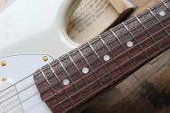 FENDER Limited Made in Japan Traditional 2025 Collection, 60s Mustang®, Rosewood Fingerboard, White Pearl, GIGBAG, 3, 30 KG
