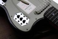 FENDER Japan Traditional 2025, 60s Jaguar, Rosewood Fingerboard, Competition 3-Color Sunburst / Aged Natural, GIGBAG, 3, 49 KG