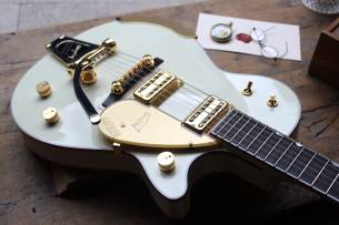 GRETSCH G6134T-58 Vintage Select ’58 Penguin with Bigsby, TV Jones, Vintage White, HARDCASE, 3, 78 KG