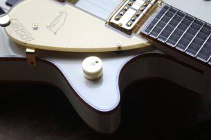 GRETSCH G6134T-58 Vintage Select ’58 Penguin with Bigsby, TV Jones, Vintage White, HARDCASE, 3, 78 KG