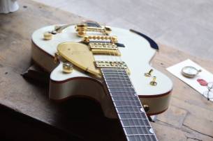 GRETSCH G6134T-58 Vintage Select ’58 Penguin with Bigsby, TV Jones, Vintage White, HARDCASE, 3, 78 KG