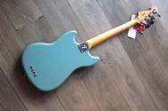 FENDER "JMJ Road Worn Mustang Bass Faded Daphne Blue, Rosewood" 3, 46 KG
