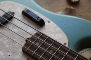 FENDER "JMJ Road Worn Mustang Bass Faded Daphne Blue, Rosewood" 3, 46 KG