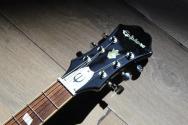 EPIPHONE "Noel Gallagher Riviera Dark Wine Red" HARDCASE