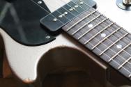 MAYBACH Special Edition for Estudio 54 Lester JR Single Cut P-90 in Shorelain Gold Black HARDCASE, 3, 10 KG
