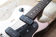 MAYBACH Special Edition for Estudio 54 Lester JR Single Cut P-90 in Shorelain Gold Black HARDCASE, 3, 10 KG