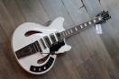 VINTAGE REVO Series 'Custom Supreme' Semi-Acoustic,Arctic White, 3, 82 KG