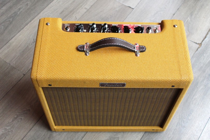 Fender "Blues Junior Limited Lacquered Tweed"