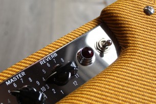 Fender "Blues Junior Limited Lacquered Tweed"