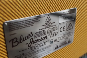 Fender "Blues Junior Limited Lacquered Tweed"