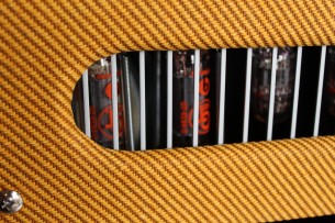 Fender "Blues Junior Limited Lacquered Tweed"