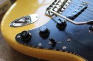 CIMA GUITARS ST Nitro Glitter Yellow A/PS, 4, 24 KG