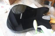 FENDER "American Vintage II 1977 Telecaster Custom Black" HARDCASE,3, 58 KG