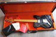 FENDER "American Vintage II 1977 Telecaster Custom Black" HARDCASE,3, 58 KG