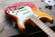 FENDER Player Plus Stratocaster®, Maple Fingerboard, Tequila Sunrise, GIGBAG, 3, 90 KG