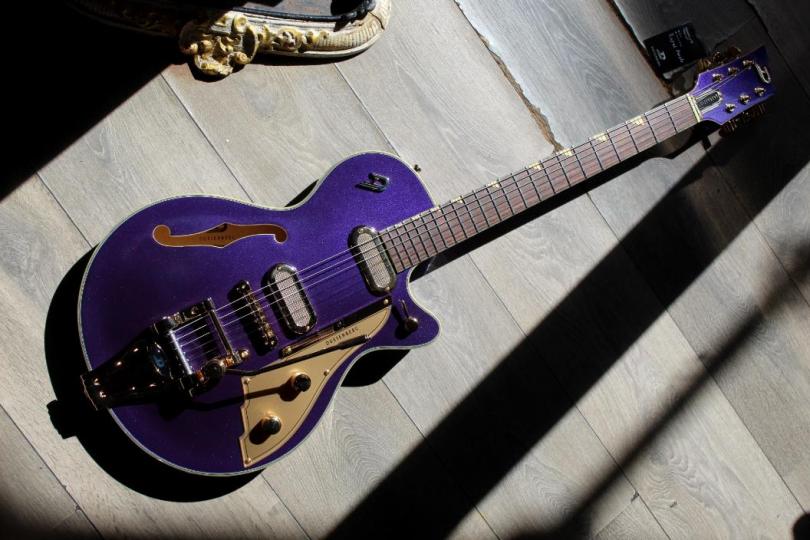 DUESENBERG Starplayer TV Phonic, Royal Purple, Limited Edition, HARDCASE, PAPERS, 3, 57 KG